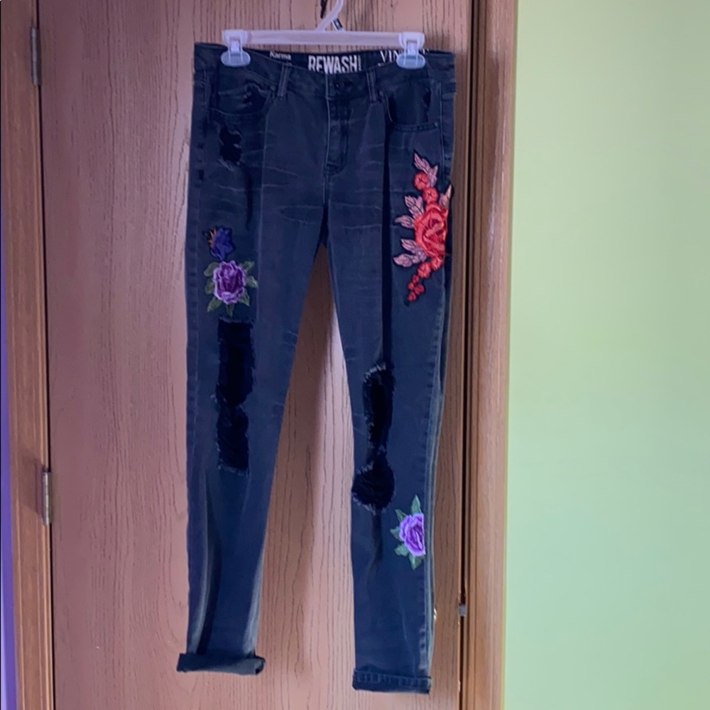Distressed Flower embroidery Jeans